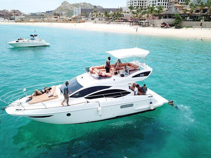 Cabo luxury yacht rentals in Cabo San Lucas